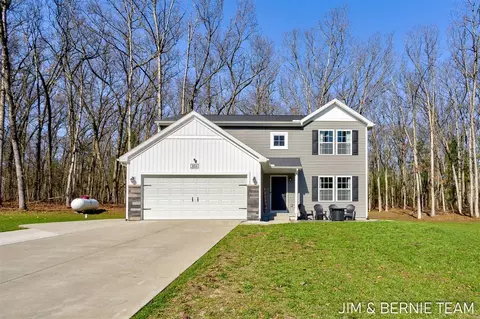 1654 Ryan Woods, Allegan, MI 49010
