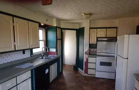 13244 S Huron River Dr, Romulus, MI 48174 photo 7