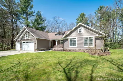 11815 Henrietta, Rockford, MI 49341