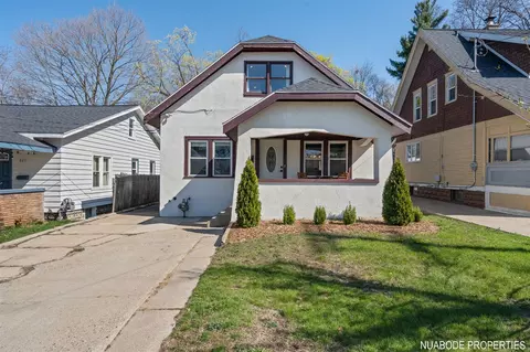 849 Burton, Grand Rapids, MI 49507