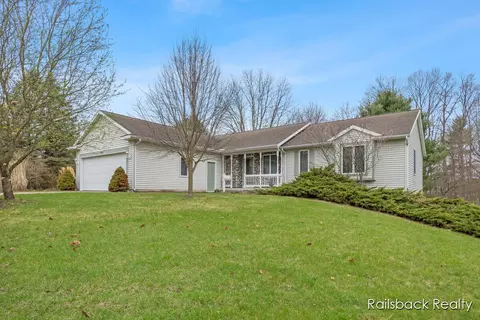 11647 Little Cedar, Sparta, MI 49345