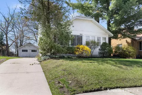860 Dickinson, Grand Rapids, MI 49507