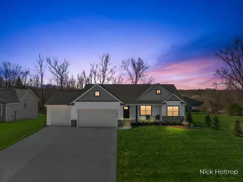 1496 Rosewood, Jenison, MI 49428