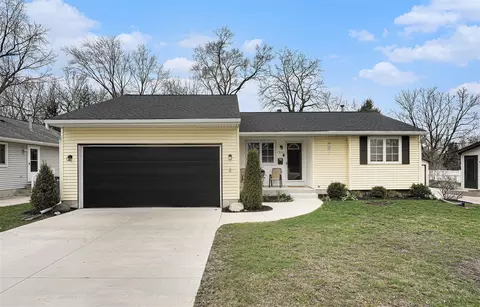 1531 Lenox, Grand Rapids, MI 49506