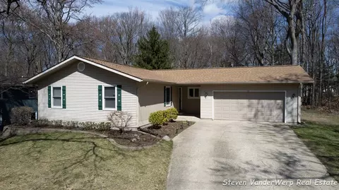1717 Dykhouse, Grand Haven, MI 49417