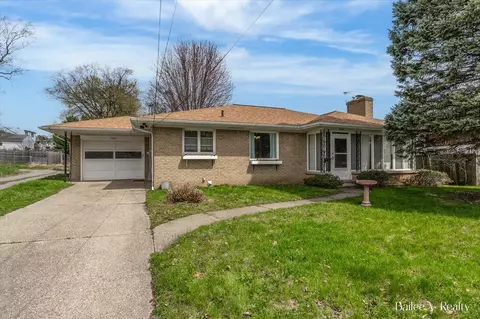 1243 Myrtle, Grand Rapids, MI 49504