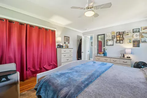 Bedroom - 32482 Woodbrook, Wayne, MI 48184 photo 4 of 10
