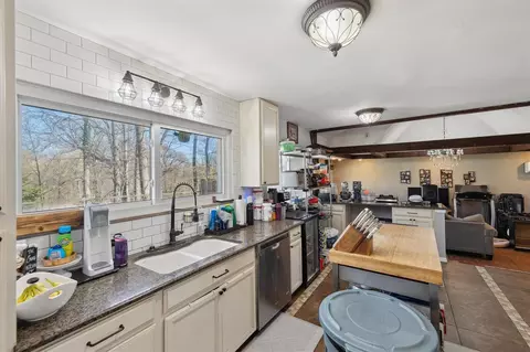 Kitchen - 32482 Woodbrook, Wayne, MI 48184 photo 1 of 4
