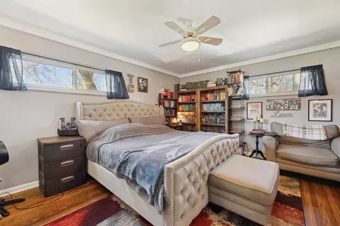 Bedroom - 32482 Woodbrook, Wayne, MI 48184 photo 1 of 10