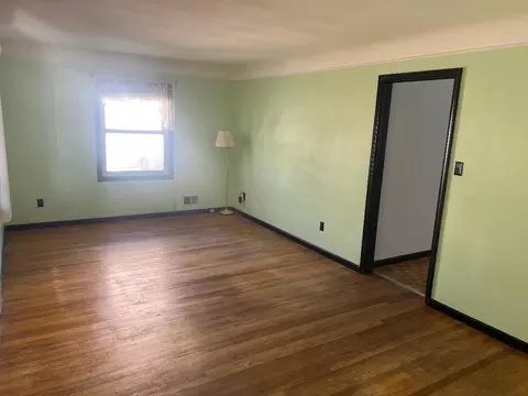 33958 Harroun, Wayne, MI 48184 photo 9