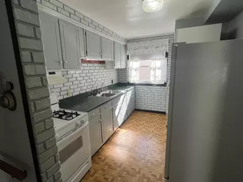 33958 Harroun, Wayne, MI 48184 photo 5