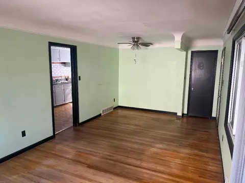 33958 Harroun, Wayne, MI 48184 photo 10