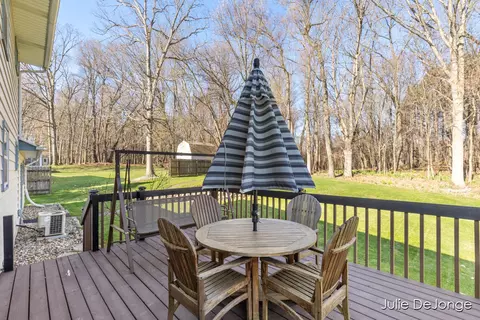 521 Adapointe, Ada, MI 49301 photo 25