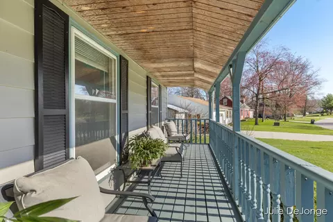 521 Adapointe, Ada, MI 49301 photo 3