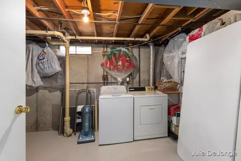 521 Adapointe, Ada, MI 49301 photo 23