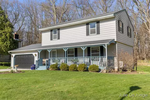 521 Adapointe, Ada, MI 49301 photo 2