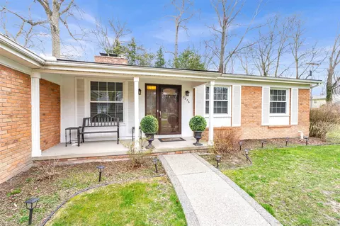 3226 Wendover, Troy, MI 48084