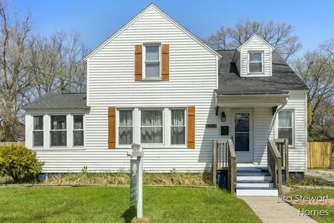 448 Allen, Muskegon, MI 49442