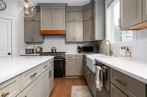 Kitchen - 127 Leith, Brighton, MI 48116 photo 3 of 5