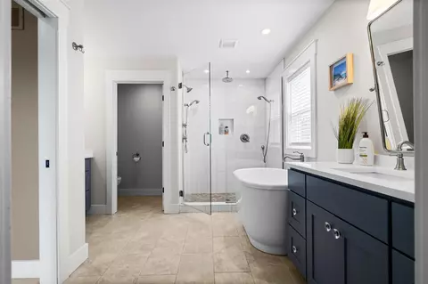 Bath - 127 Leith, Brighton, MI 48116 photo 6 of 8