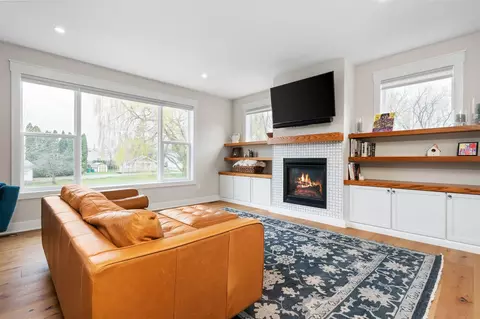 Living - 127 Leith, Brighton, MI 48116 photo 1 of 4