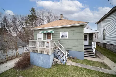 521 Hancock, Manistee, MI 49660