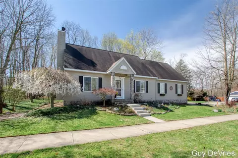 2658 Golfridge, Grand Rapids, MI 49546