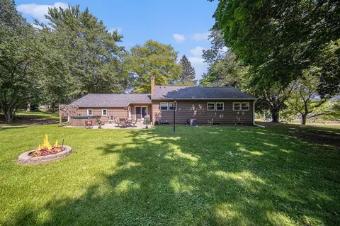 Exterior - 838 S Dettman, Jackson, MI 49203 photo 6 of 10