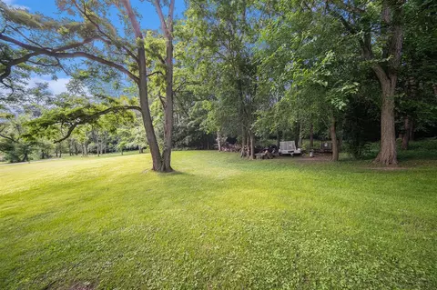 Exterior - 838 S Dettman, Jackson, MI 49203 photo 7 of 10