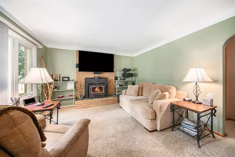 Living - 838 S Dettman, Jackson, MI 49203 photo 1 of 2