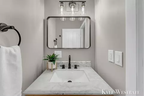 Bath - 308 W Division, Belding, MI 48809 photo 2 of 3