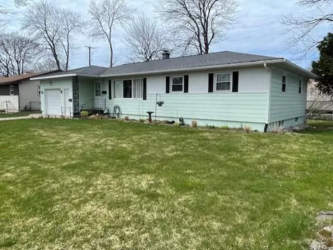938 Sherwood, Roosevelt Park, MI 49441
