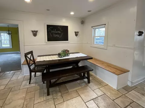 Dining - 323 N Marshall, Marshall, MI 49068 photo 1 of 1