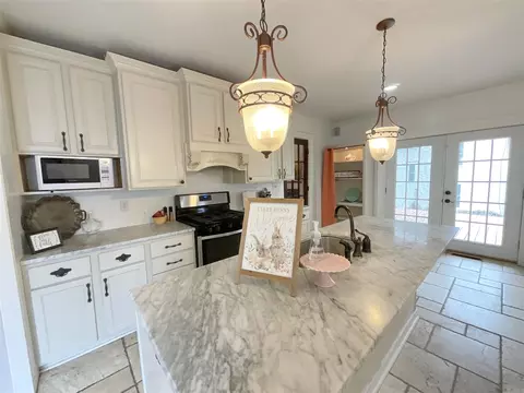 Kitchen - 323 N Marshall, Marshall, MI 49068 photo 3 of 5