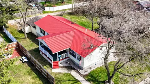 505 E Pere Marquette, Ludington, MI 49431