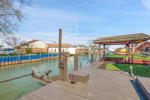 22545 Lange, Saint Clair Shores, MI 48080