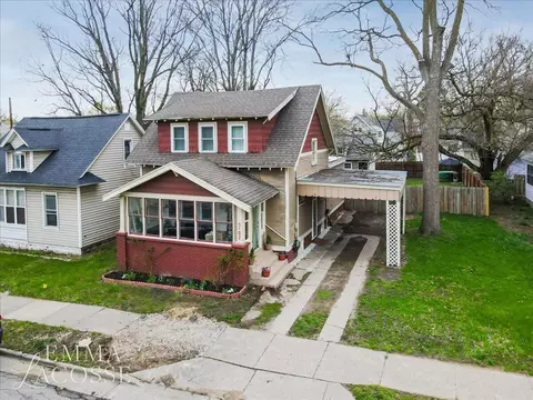 107 Ann, Grand Rapids, MI 49505