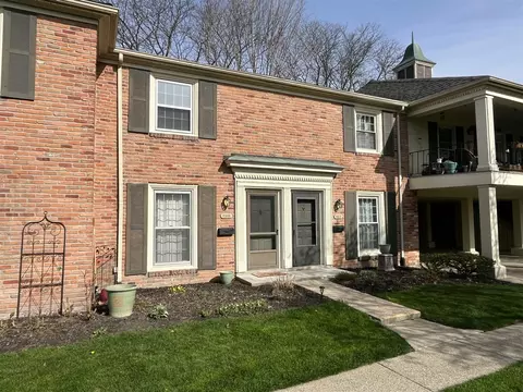 2508 Village, Grand Rapids, MI 49506