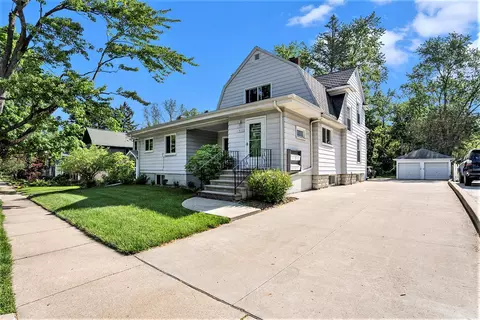413 Madison, Chelsea, MI 48118