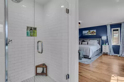Bath - 752 Bloomfield, Jackson, MI 49203 photo 6 of 11