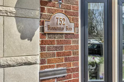 Exterior - 752 Bloomfield, Jackson, MI 49203 photo 6 of 14