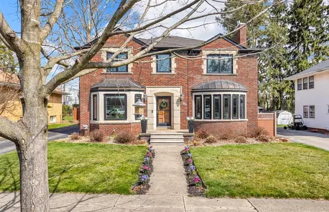 Exterior - 752 Bloomfield, Jackson, MI 49203 photo 2 of 14
