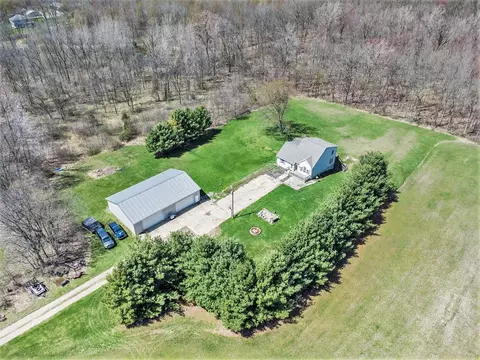 356 Jonesville, Coldwater, MI 49036