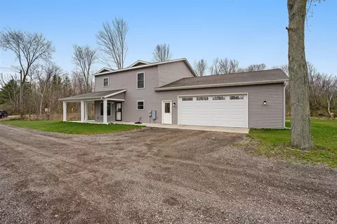 6724 122nd, Fennville, MI 49408