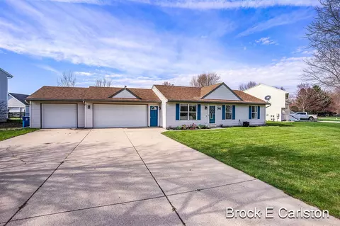 11860 Deerfield, Ravenna, MI 49451