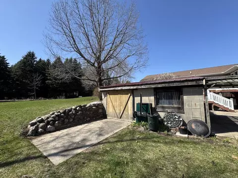 Exterior - 3787 Buzzell, Gladwin, MI 48624 photo 9 of 49