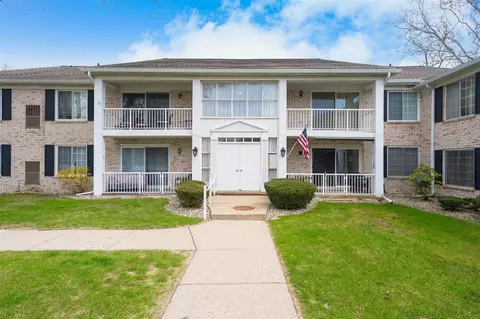 38174 Ann Arbor #32, Livonia, MI 48150