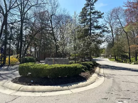 1221 Copperwood, Bloomfield Hills, MI 48302