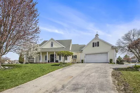 3883 Shorewood, Grandville, MI 49418