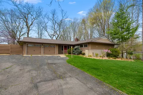 4428 Old Colony, Kalamazoo, MI 49008